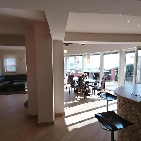 Appartamento In With Sea View, Terrace, Air Conditioning, Wi-fi *